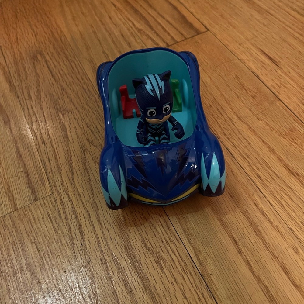 PJ Masks Cat Car and Cat Boy Figurine